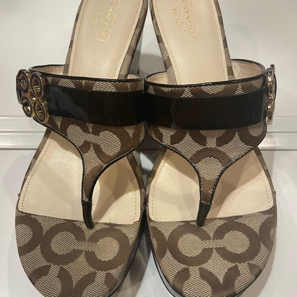 Coach Gypsy Thong Sandal with CC Logo Gorgeous!